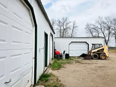 11154 County Road 71 NE Nelson MN 56355
