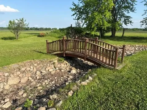 11154 County Road 71 NE Nelson MN 56355