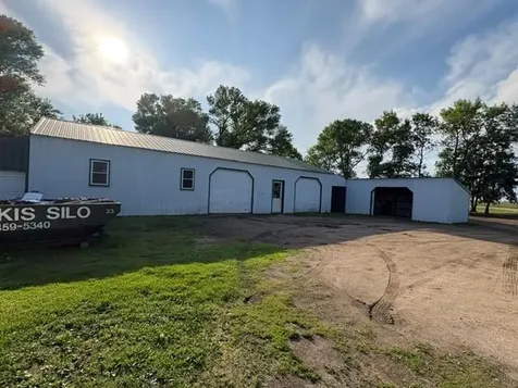 11154 County Road 71 NE Nelson MN 56355