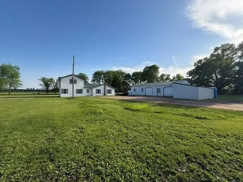 11154 County Road 71 NE Nelson MN 56355