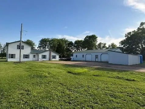 11154 County Road 71 NE Nelson MN 56355