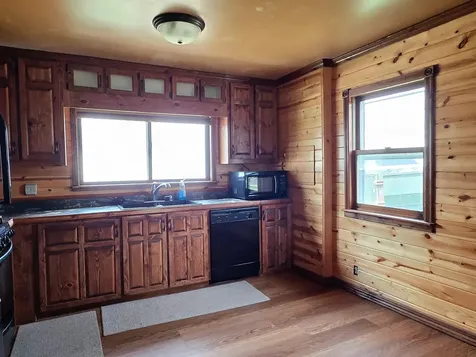11154 County Road 71 NE Nelson MN 56355