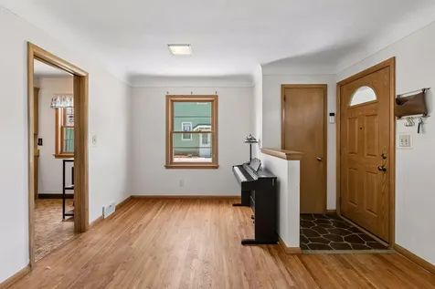 1306 Ryan Avenue W Roseville MN 55113