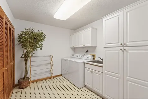 11820 Bren Road Minnetonka MN 55343