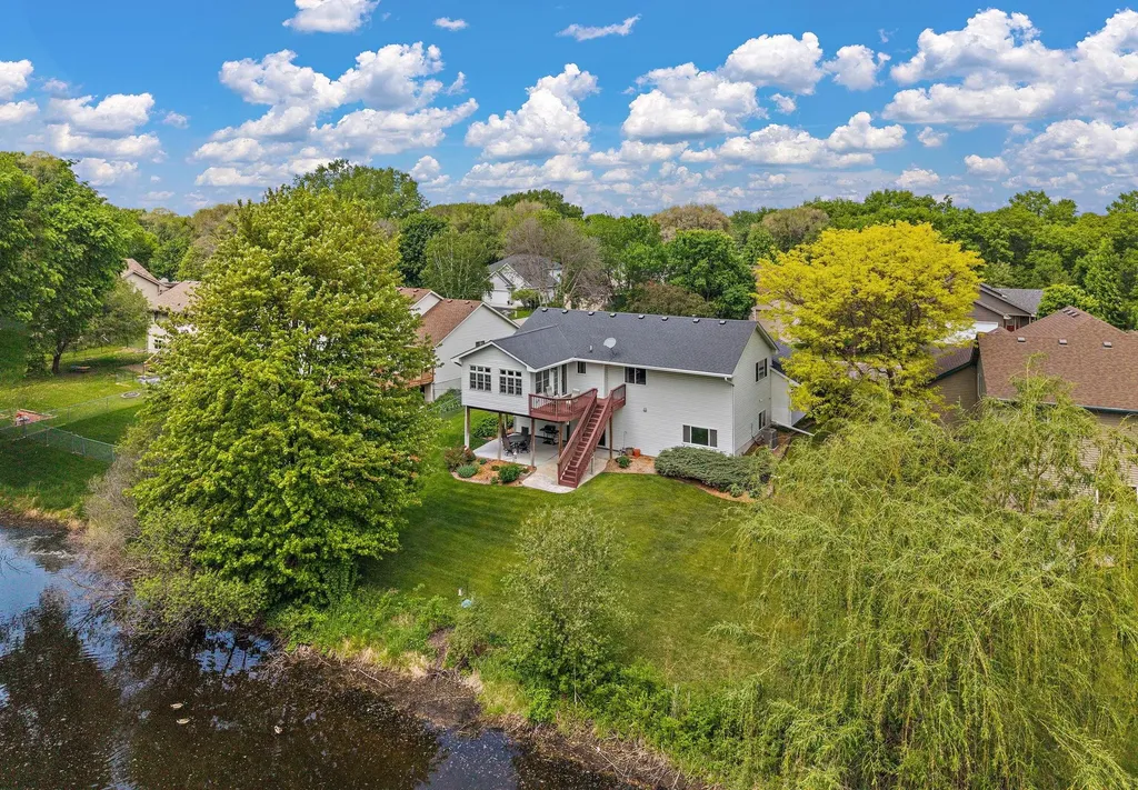 282 101st Court NE Blaine MN 55434