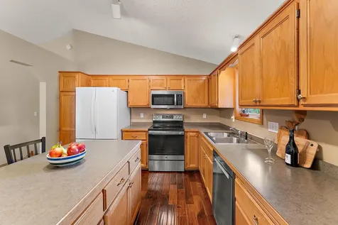 282 101st Court NE Blaine MN 55434