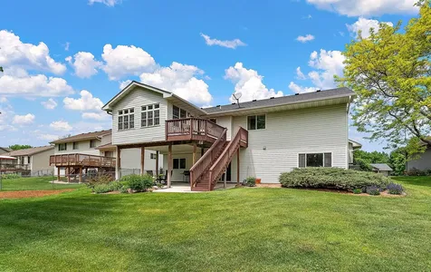 282 101st Court NE Blaine MN 55434