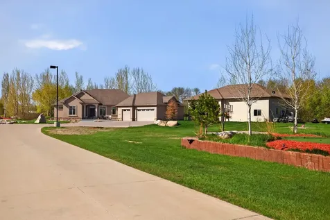 7620 Adelman Drive Horace ND 58047