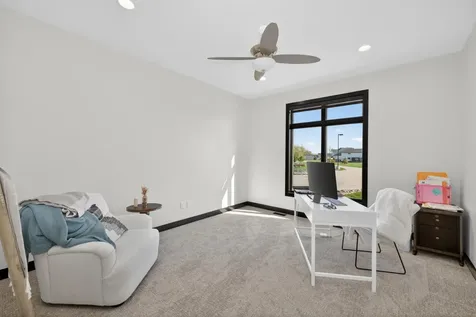 7620 Adelman Drive Horace ND 58047