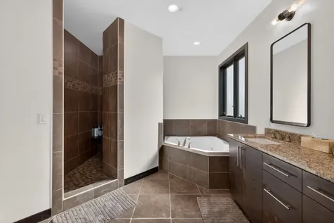 7620 Adelman Drive Horace ND 58047