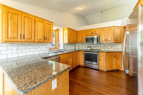 3022 Highpointe Curve Roseville MN 55113