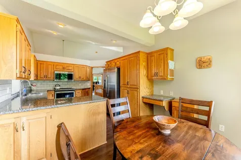 3022 Highpointe Curve Roseville MN 55113
