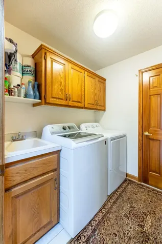 3022 Highpointe Curve Roseville MN 55113