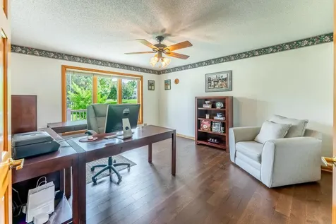 3022 Highpointe Curve Roseville MN 55113