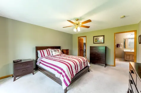 3022 Highpointe Curve Roseville MN 55113