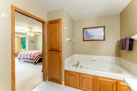 3022 Highpointe Curve Roseville MN 55113
