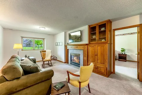3022 Highpointe Curve Roseville MN 55113