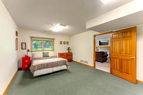 3022 Highpointe Curve Roseville MN 55113