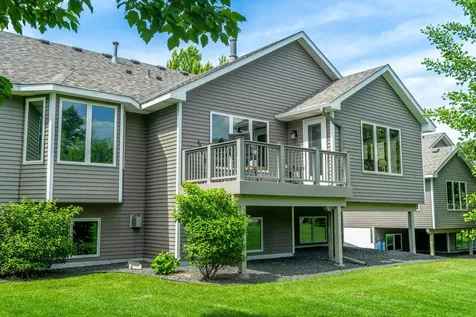3022 Highpointe Curve Roseville MN 55113