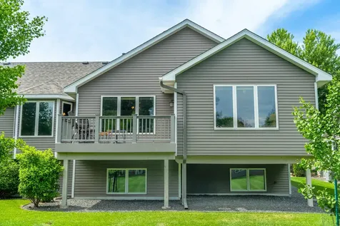 3022 Highpointe Curve Roseville MN 55113