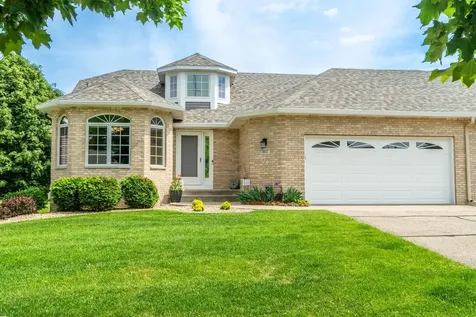 3022 Highpointe Curve Roseville MN 55113