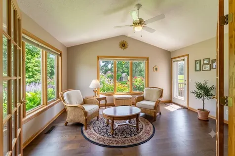 3022 Highpointe Curve Roseville MN 55113