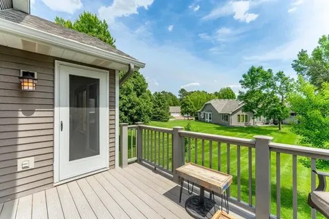 3022 Highpointe Curve Roseville MN 55113