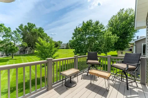 3022 Highpointe Curve Roseville MN 55113