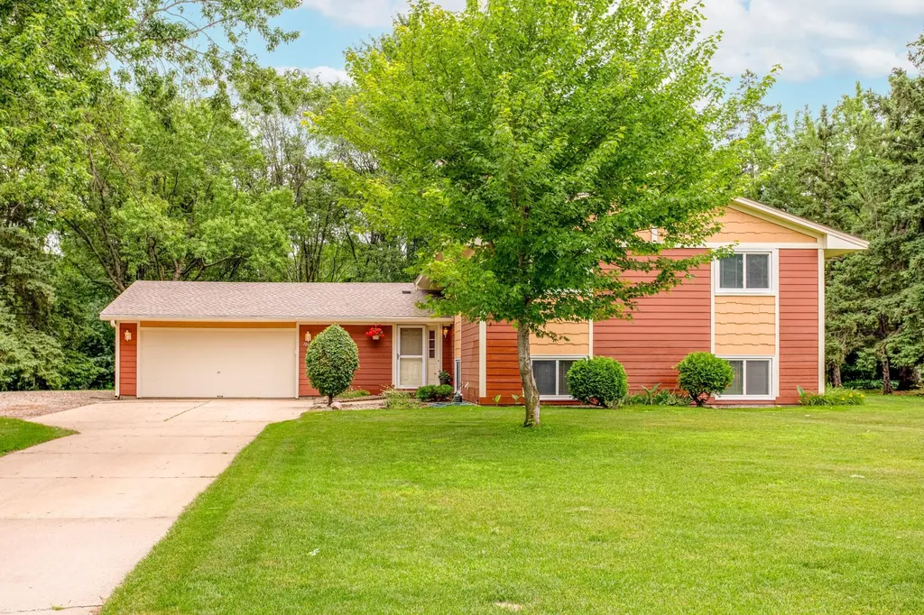 10640 Quebec Avenue N Brooklyn Park MN 55445