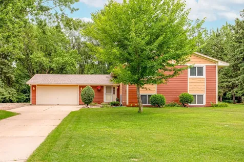 10640 Quebec Avenue N Brooklyn Park MN 55445