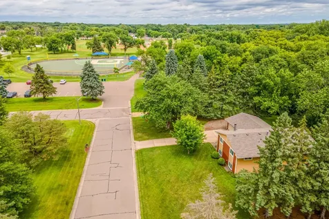 10640 Quebec Avenue N Brooklyn Park MN 55445