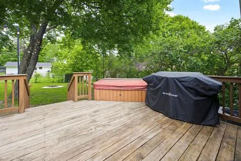 6918 34th Avenue N Crystal MN 55427