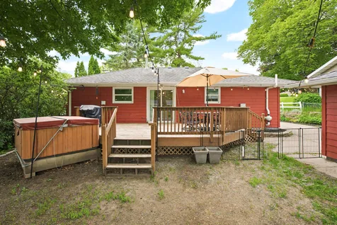 6918 34th Avenue N Crystal MN 55427