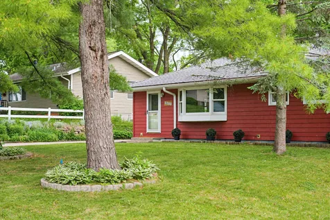 6918 34th Avenue N Crystal MN 55427