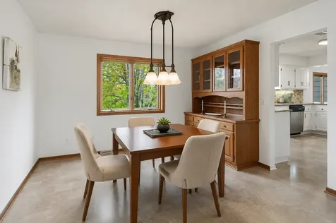 2500 Highland View Avenue S Burnsville MN 55337