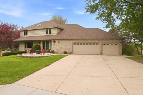 2500 Highland View Avenue S Burnsville MN 55337