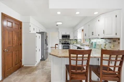 2500 Highland View Avenue S Burnsville MN 55337