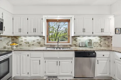 2500 Highland View Avenue S Burnsville MN 55337