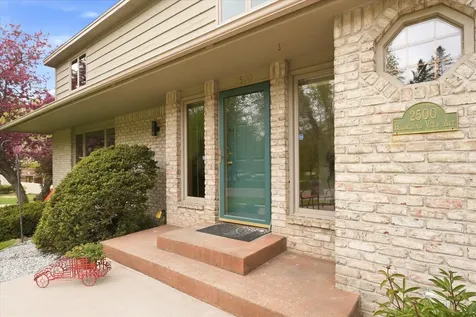 2500 Highland View Avenue S Burnsville MN 55337