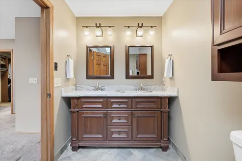 2500 Highland View Avenue S Burnsville MN 55337