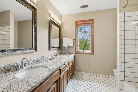 2500 Highland View Avenue S Burnsville MN 55337