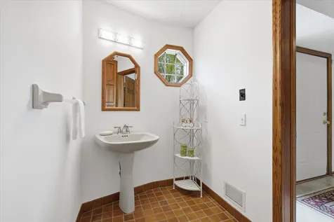 2500 Highland View Avenue S Burnsville MN 55337