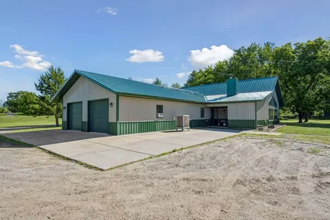 13763 County Road 3 Clear Lake MN 55319