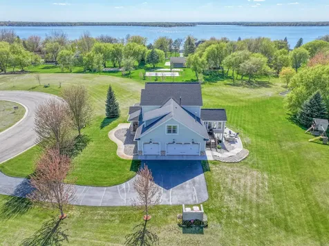 3693 Crestwood Ridge NE Alexandria MN 56308
