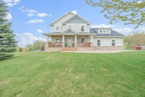 3693 Crestwood Ridge NE Alexandria MN 56308