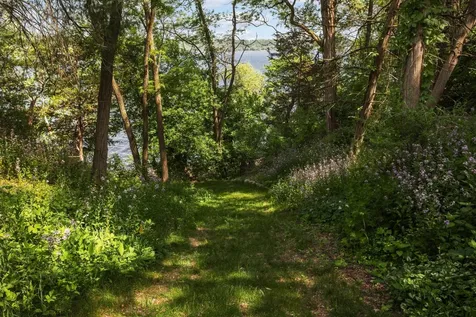 145 Lakeland Shores Road N Lakeland Shores MN 55043