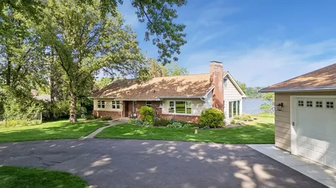 145 Lakeland Shores Road N Lakeland Shores MN 55043