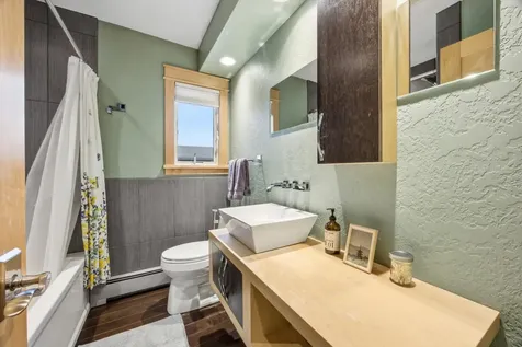 2486 W Country Club Drive S Fargo ND 58103