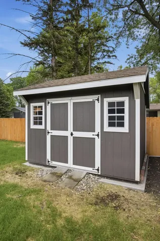 2486 W Country Club Drive S Fargo ND 58103