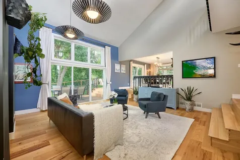 4774 Oak Way Eagan MN 55122